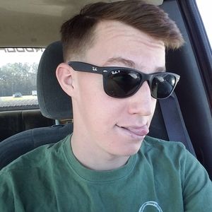 Meet your Posher, Maxwell